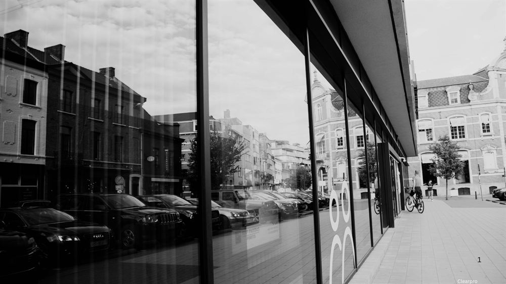Storefront window cleaning